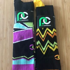 NWOT Pro Compression Socks (Small/Medium)